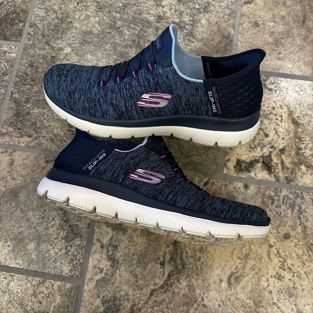 Skechers Slip-ins NWOT: Summits - Dazzling Haze 7.5M